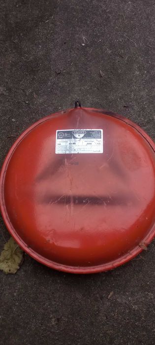 Naczynie wyrównawcze przeponowe do pieca