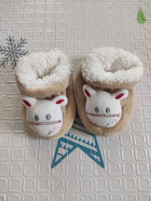 Зимовий комбінезон 68 розміру + тапочки у подарунок