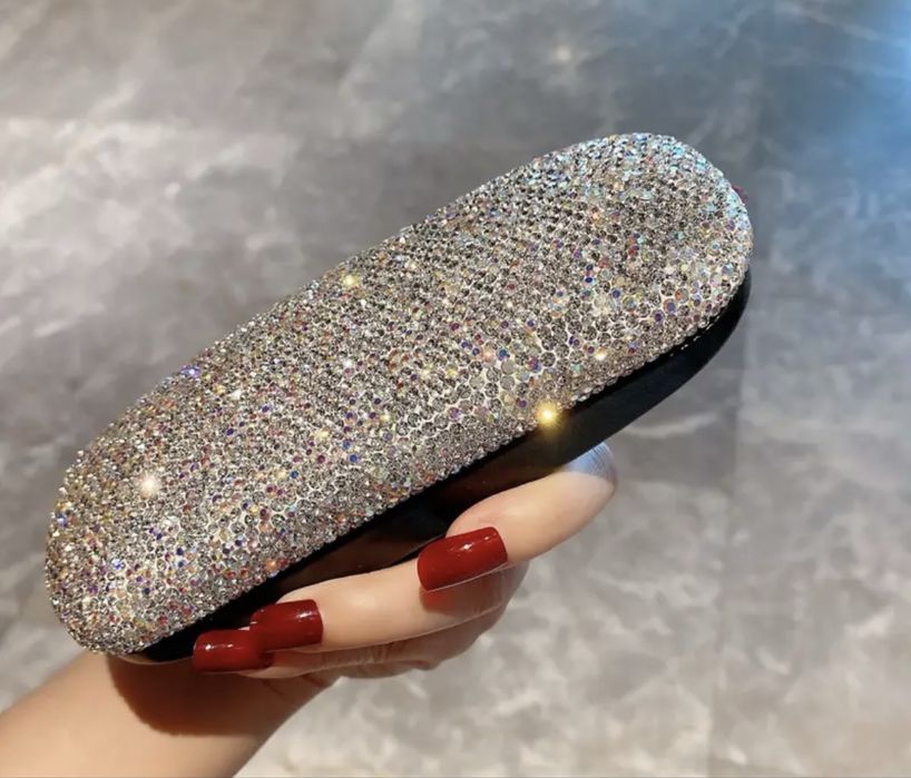 Футляр для окулярів