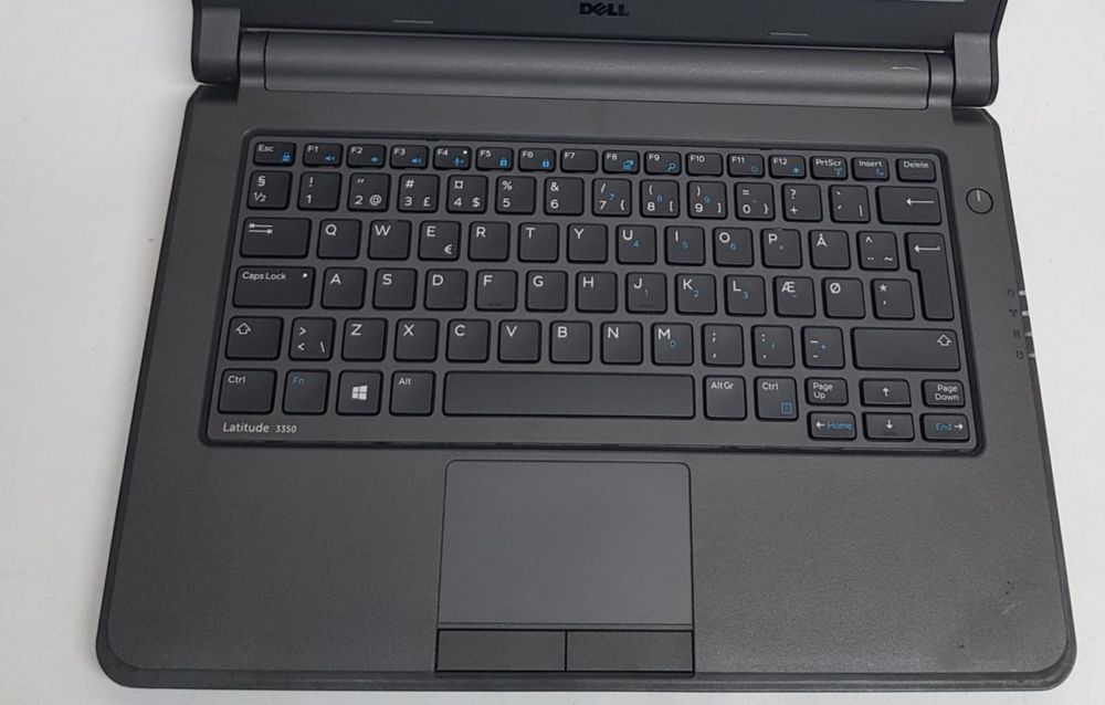 маленький DELL,  нетбук з 128 гб  SSD і 8 оЗУ, акумулятор 7 годин