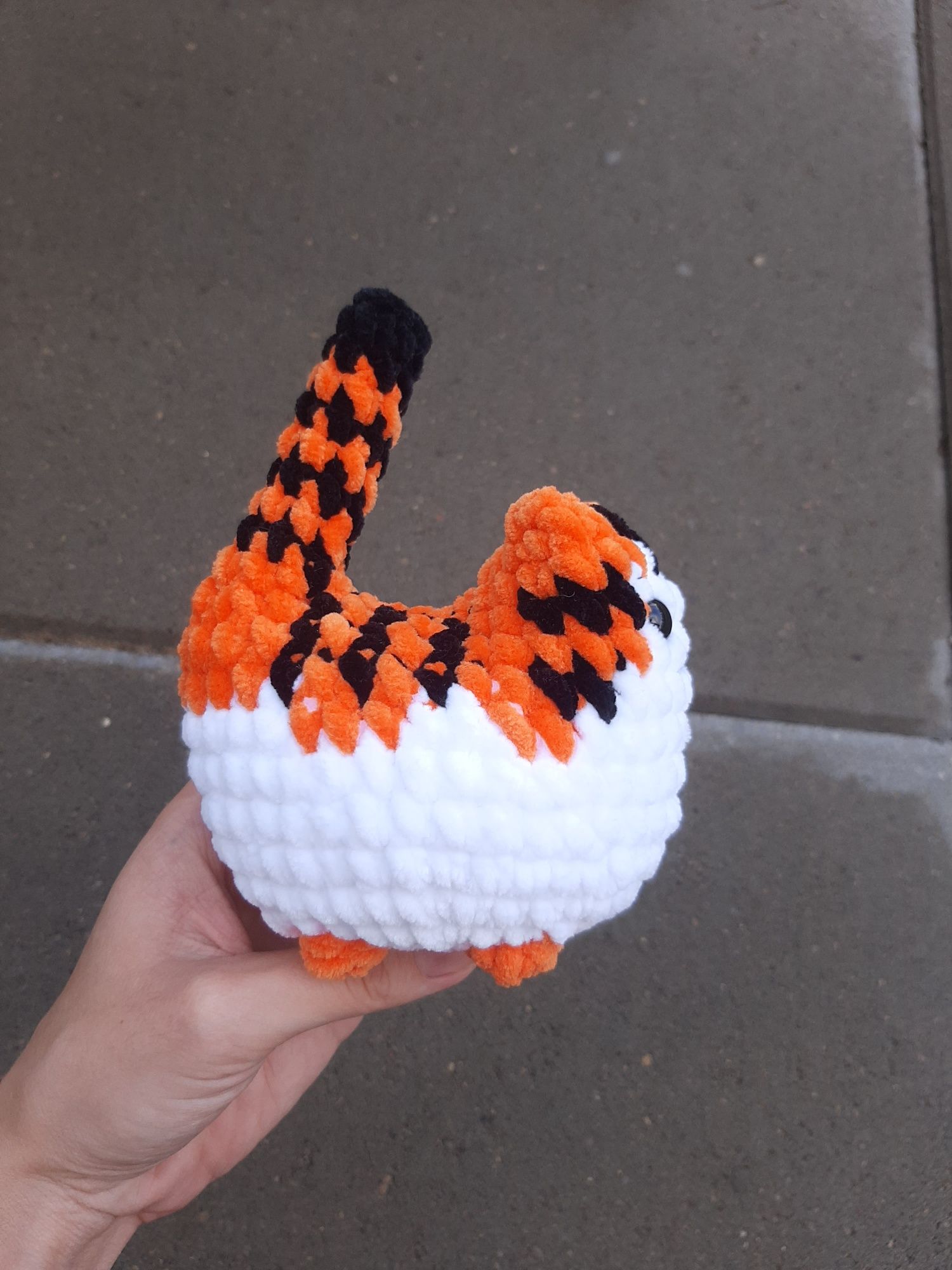 Trikolorka kotek na szydełku amigurumi