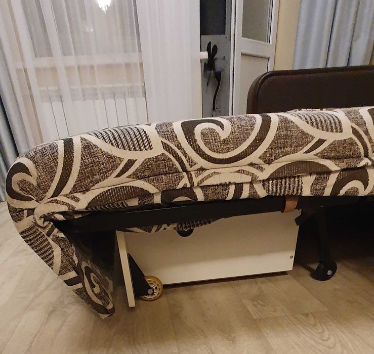 Розкладний диван акордеон