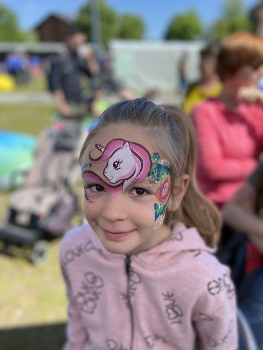 Wynajem dmuchaniec/malowanie twarzy/warkoczyki