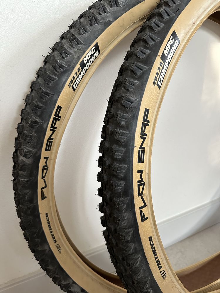 Nowe opony MTB enduro kostka 29x2,60 Vee Tire Co Flow Snap 2szt