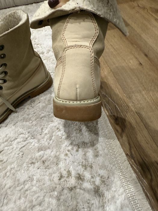 Жіночі черевики демисезонні