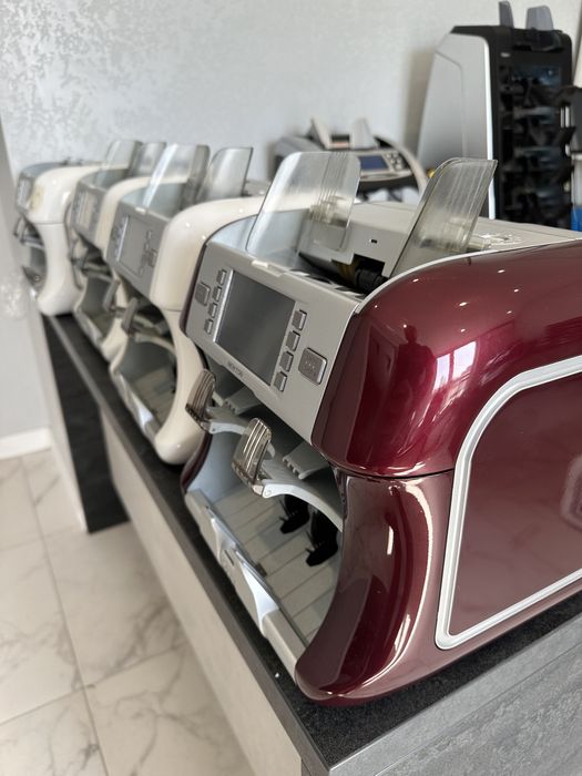 Счетчик сортировщик банкеот Кисан Ньютон машинка для рахунку грошей