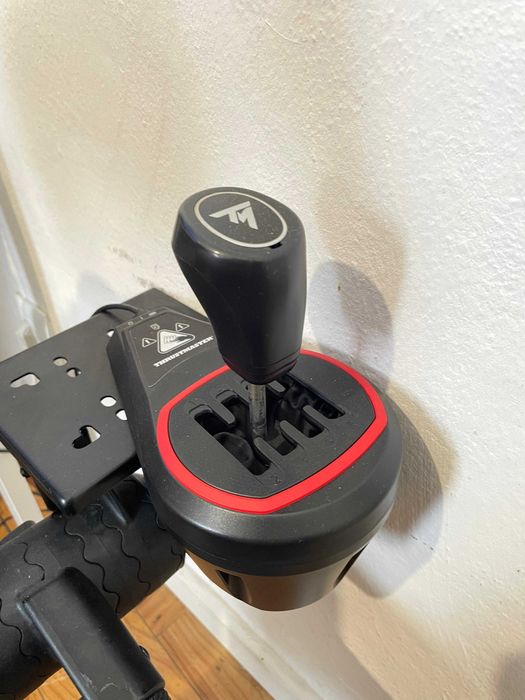 Volante + Pedals + Shifter + cockpit + VR