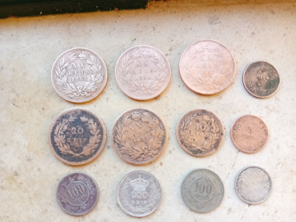 Conjunto de Moedas Antigas Reis