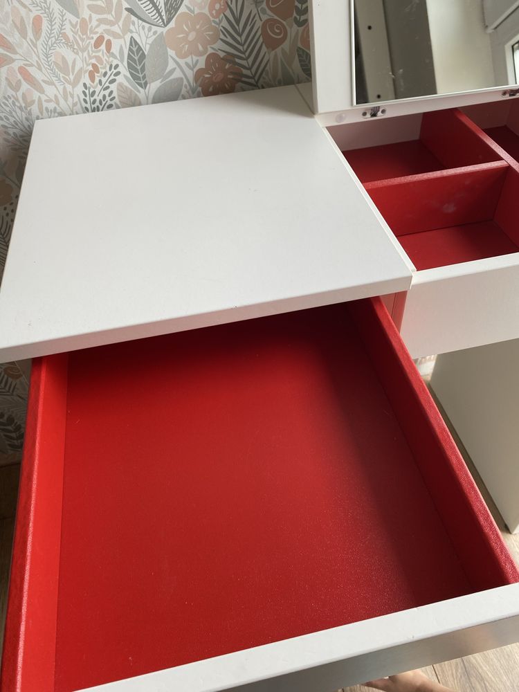 Toaletka Ikea Brimnes