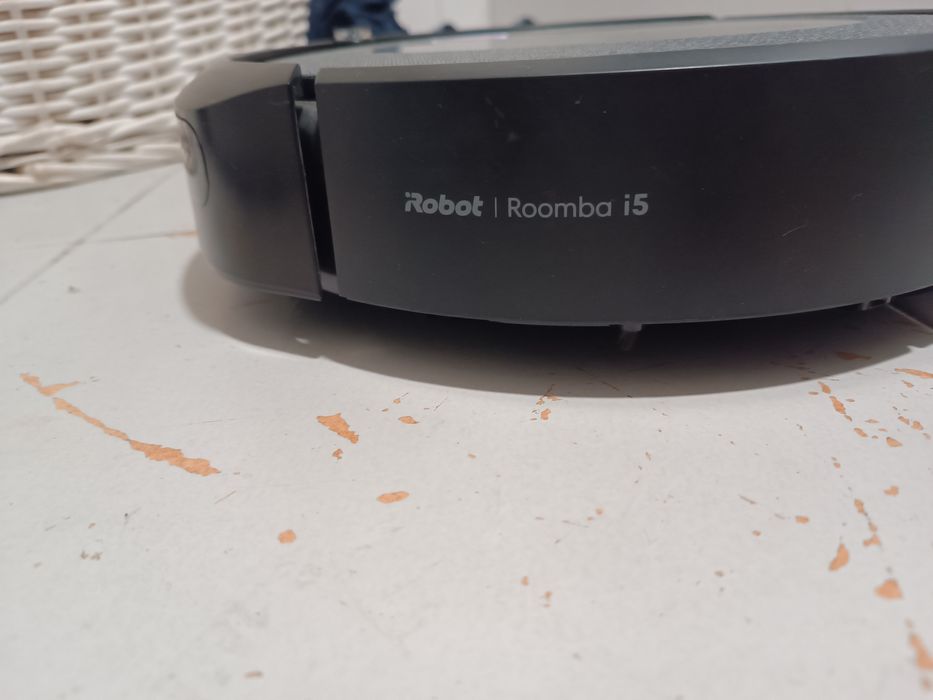 Robot sprzątający iRobot rumba i5