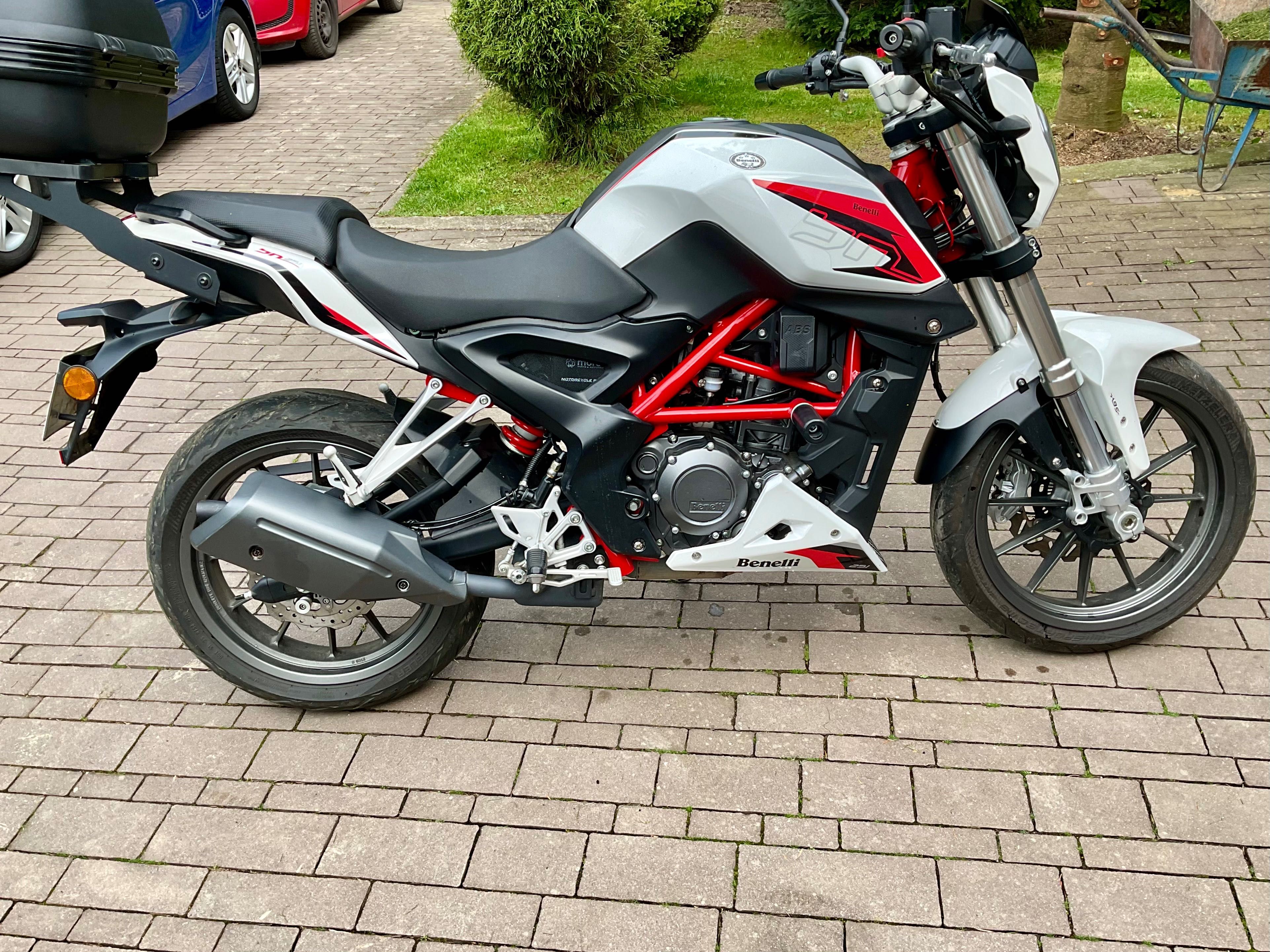 Motocykl Benelli BN 251 cm, naked , stan bdb, niski przebieg 6945km