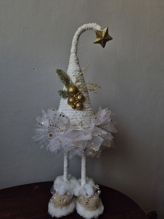 Świąteczny skrzat z lampkami led, rękodzieło, handmade, DIY,  świątecz