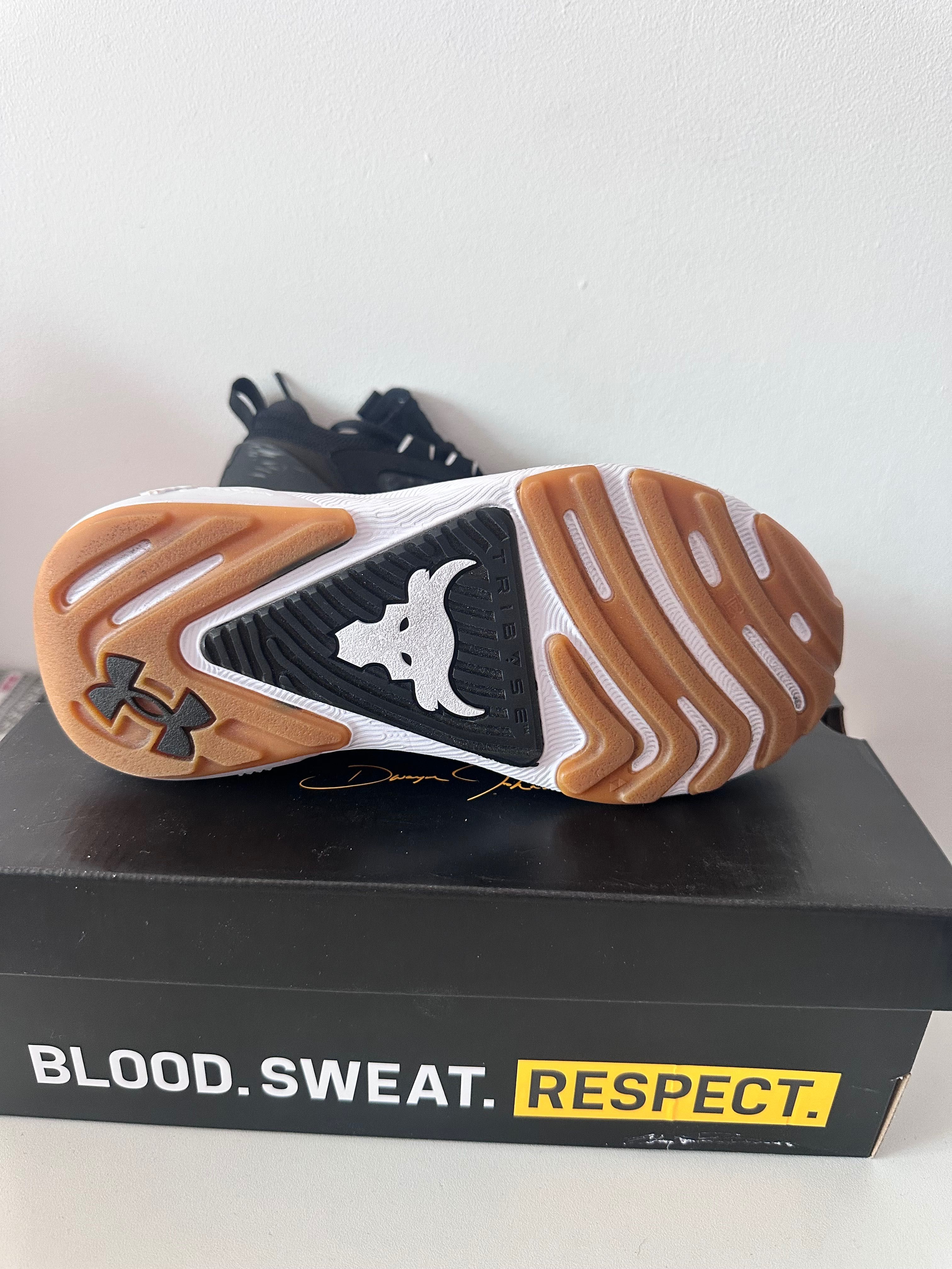 Продаю кросівки для тренувань Under Armour