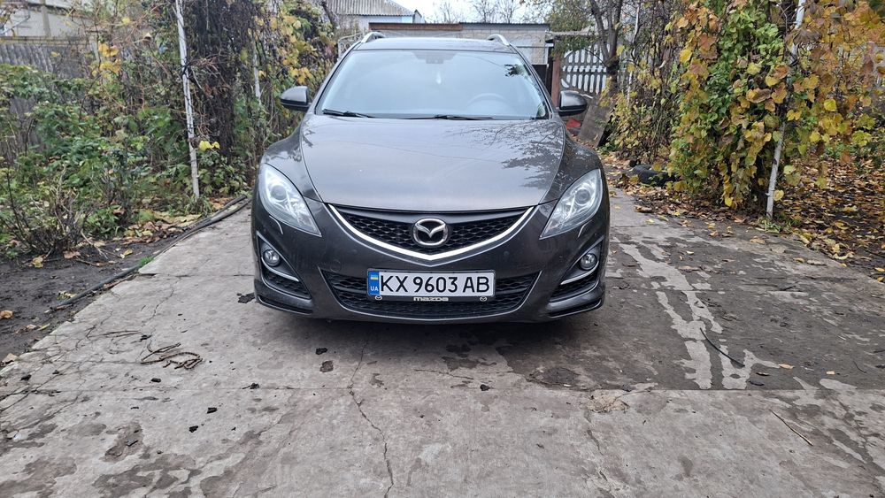 Продам автомобіль мазда 6