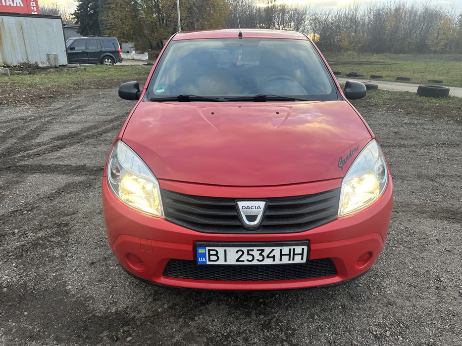Dacia Sandero 1.4 , 2009 рік
