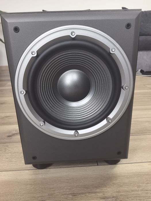 Subwoofer aktywny JBL E150P