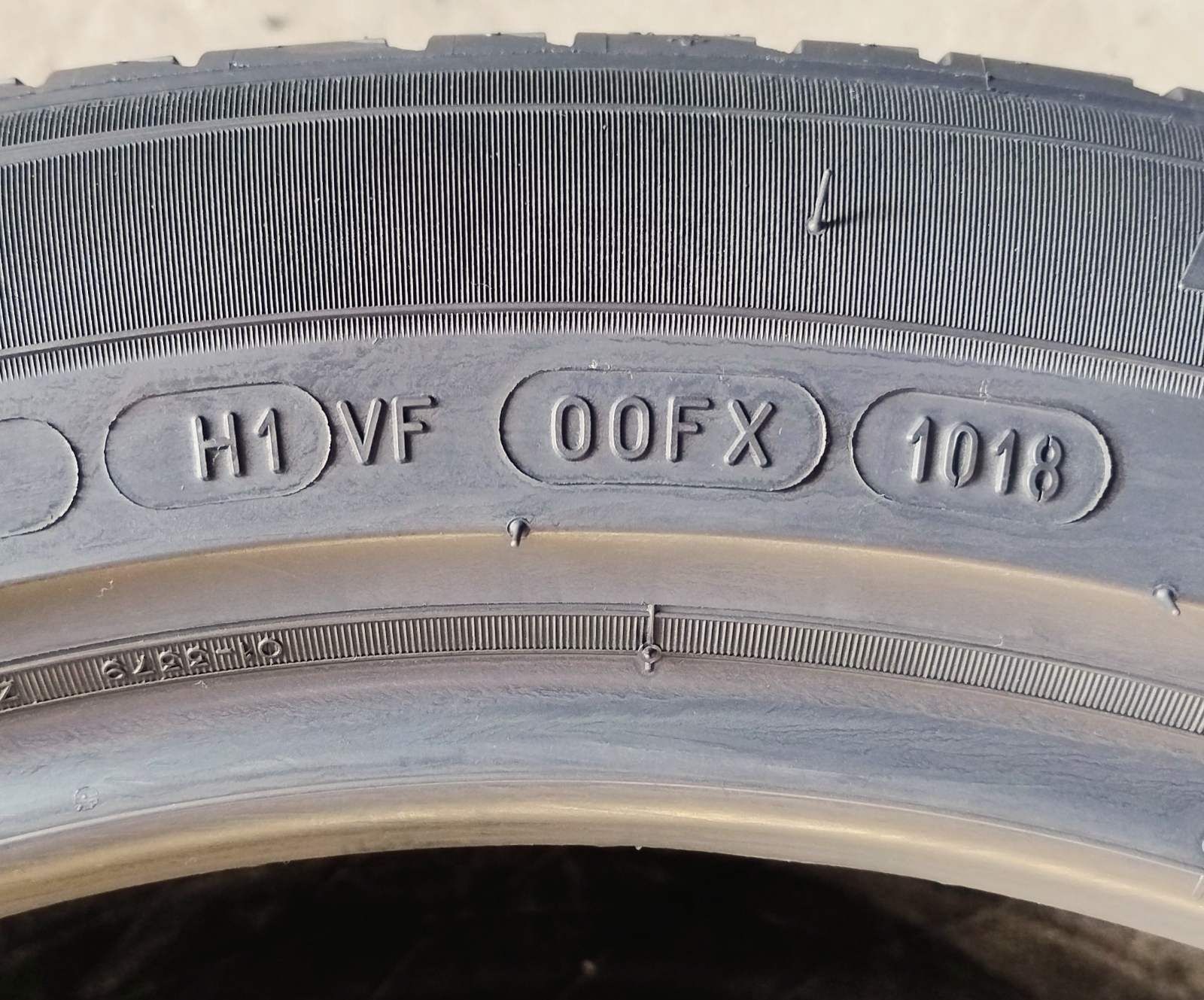 Шини літні R18 225/50 Michelin Primacy 3