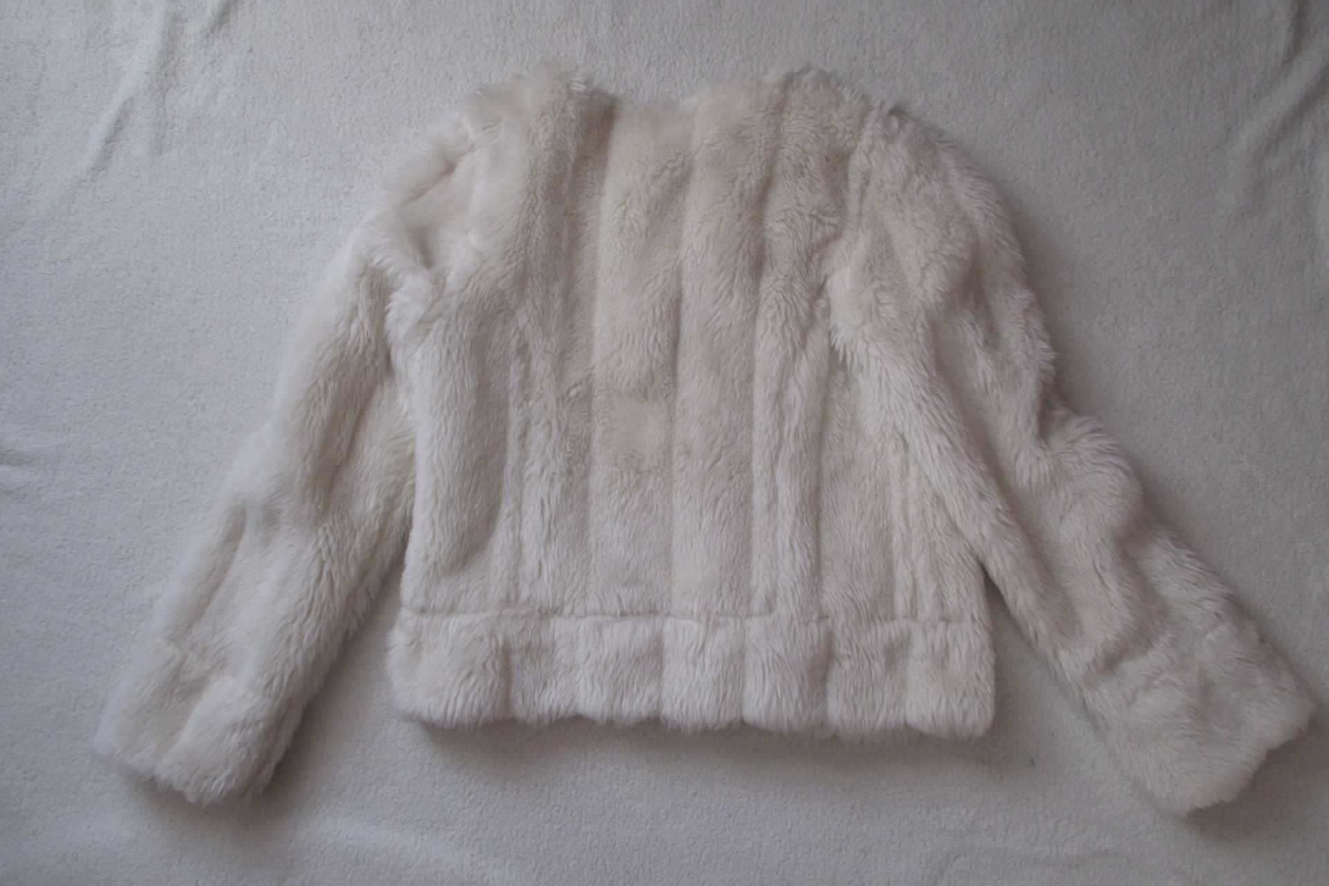 Białe futerko Casual Wear