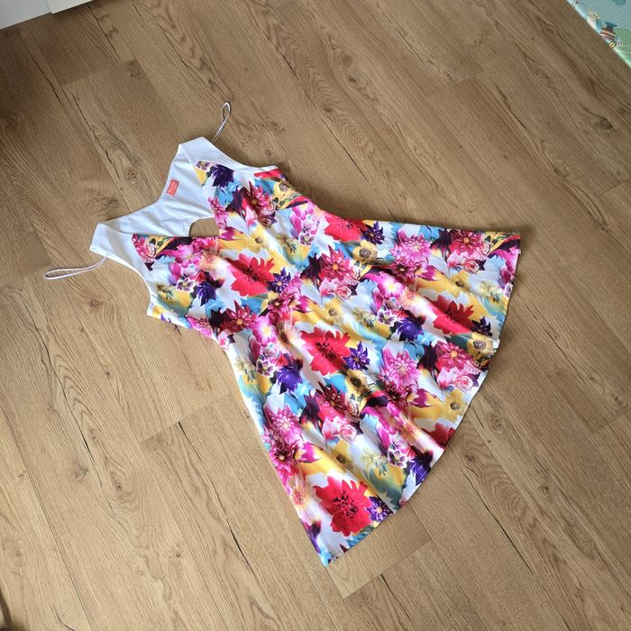 Sukienka letnia mini krótki rękaw kwiaty print xl 42 oasis