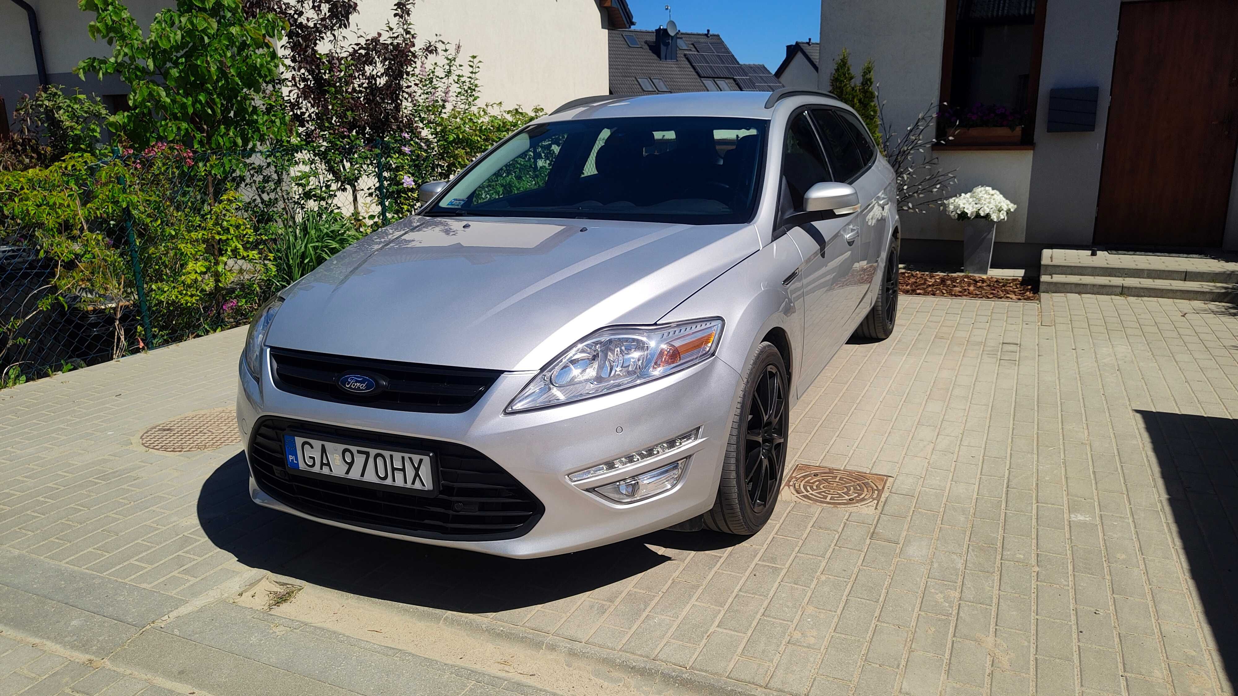 Ford Mondeo, led, czujniki p+t, nawigacja, grzane fotele, bluetooth