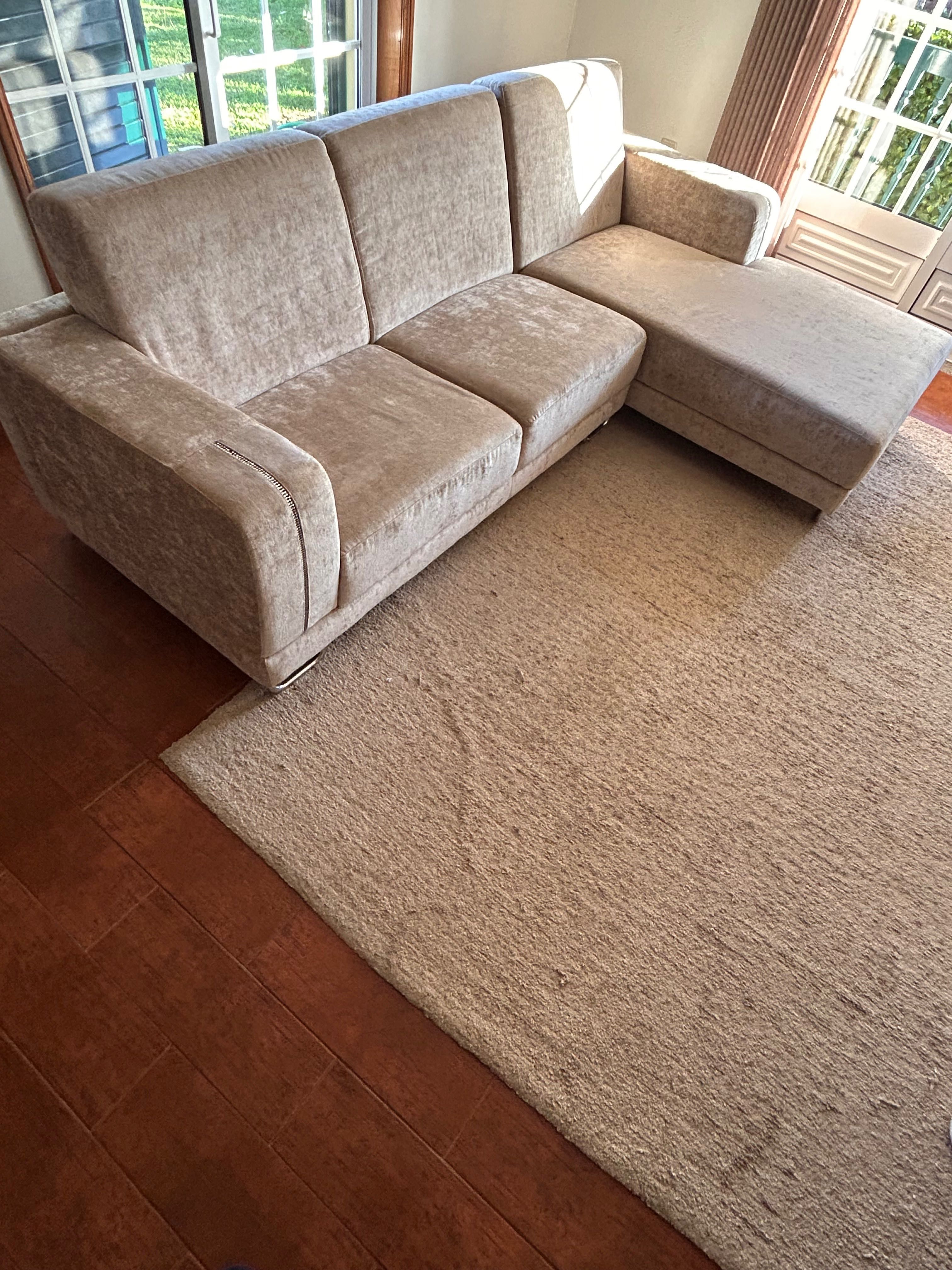 Sofá beje com Chaise longue