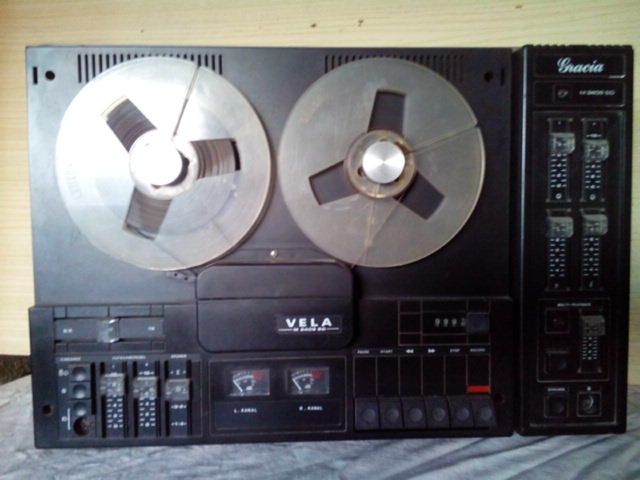 Radio- magnetofon dla kolekcjonera LogoHITACHI-TRK-7810E i inne staroc