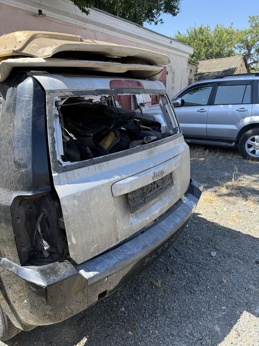 Продам дизельный jeep patriot 2008 года на разборку