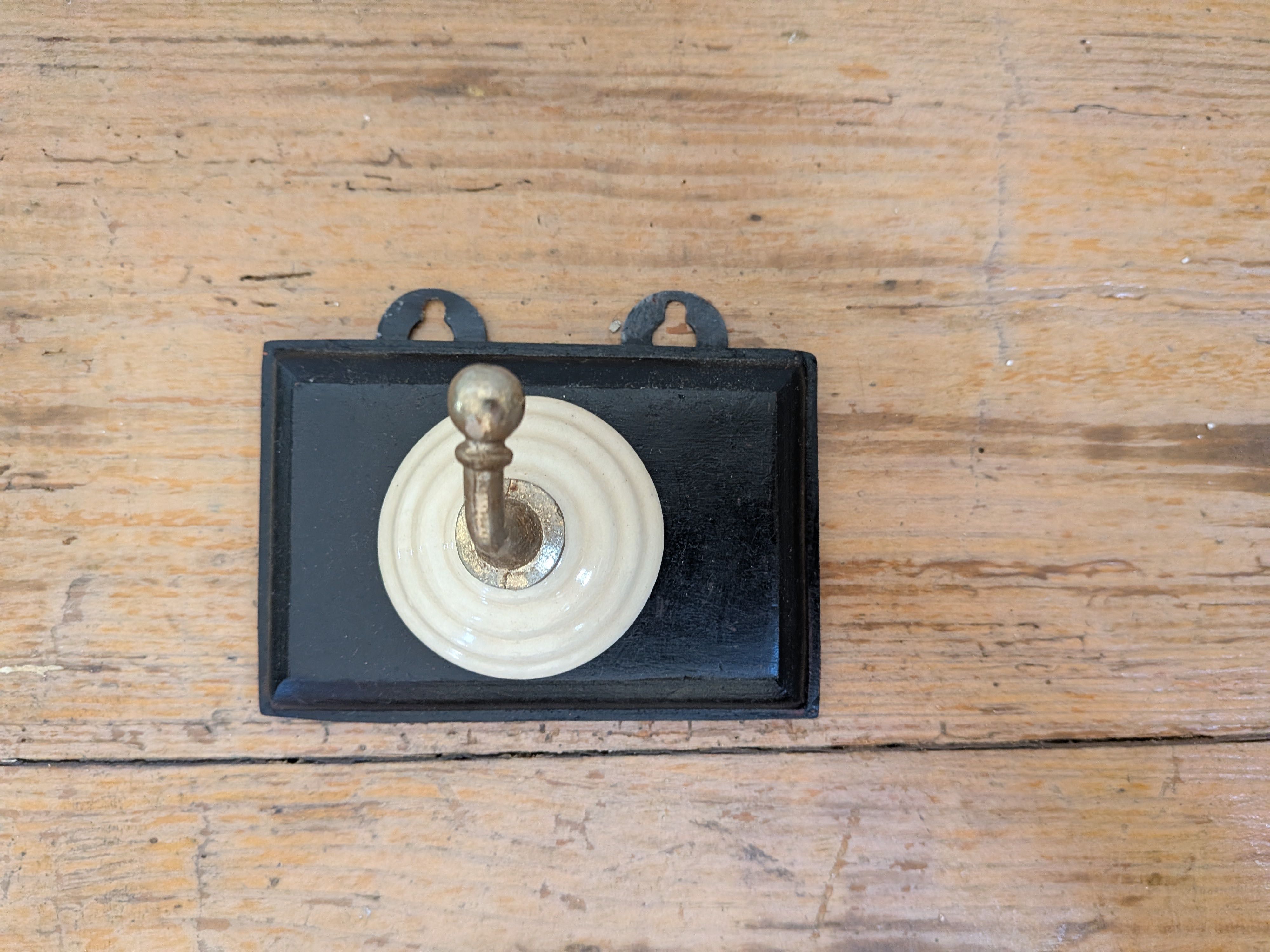 Cabides Vintage (Metal + Cerâmica]