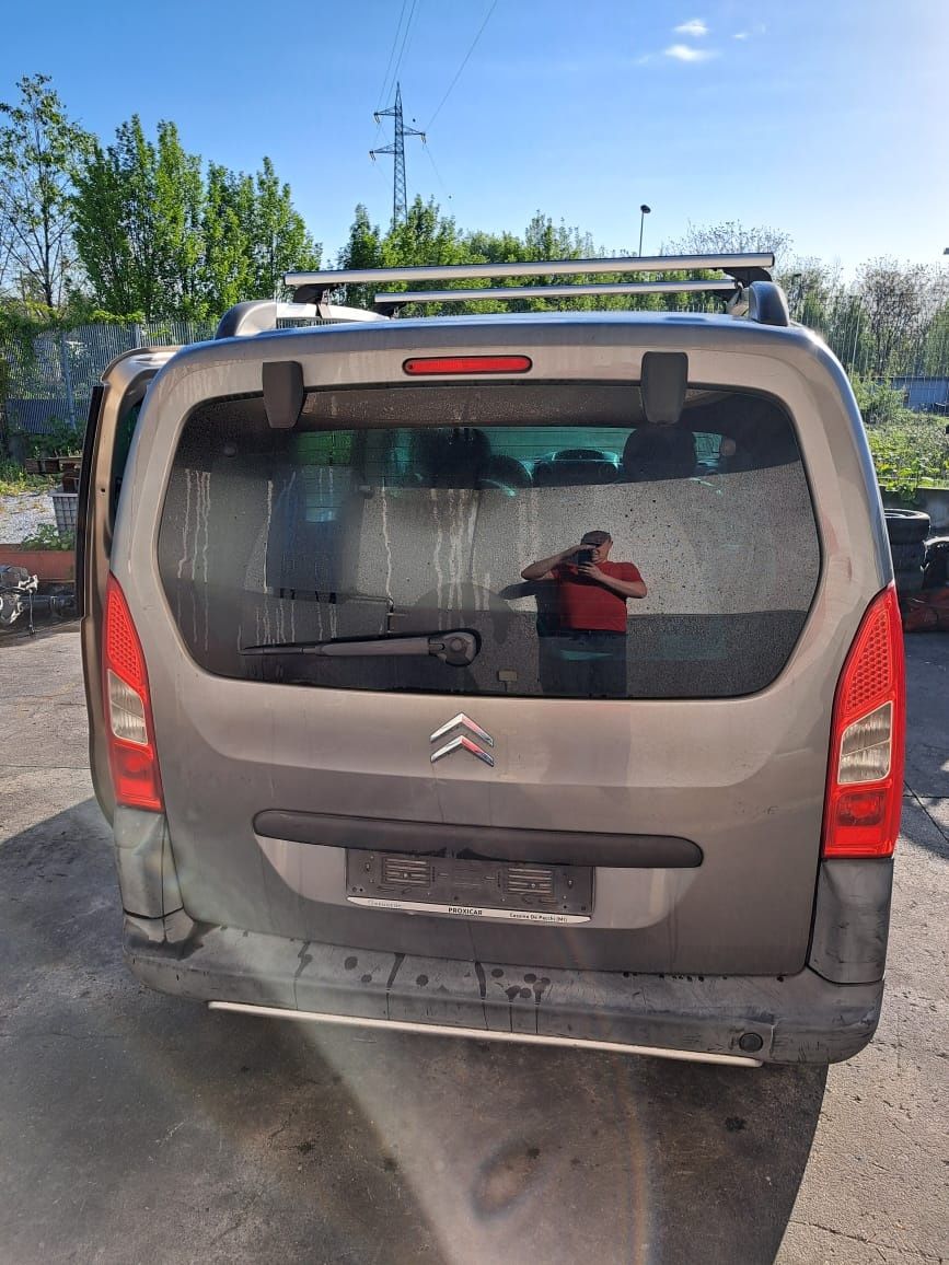 Бампер Citroen Berlingo b9