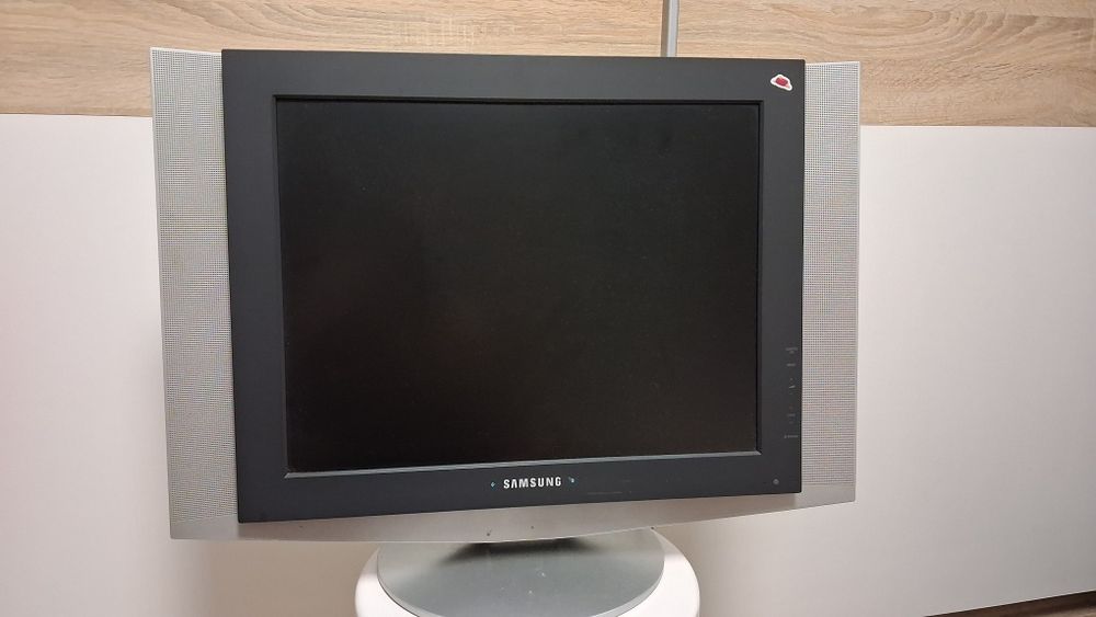 Телевизор/ монитор Samsung