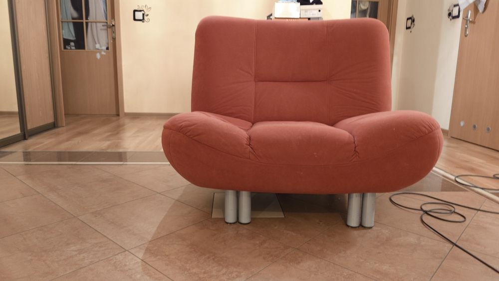 Czerwona pół leżanka/ fotel