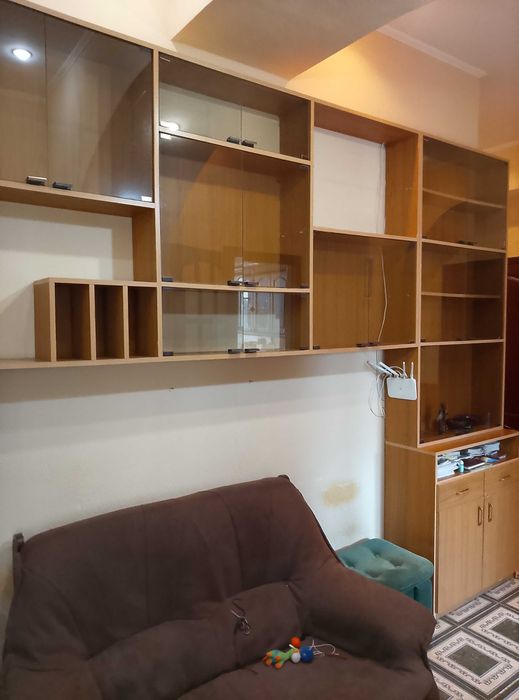 Продам книжную стенку б/у