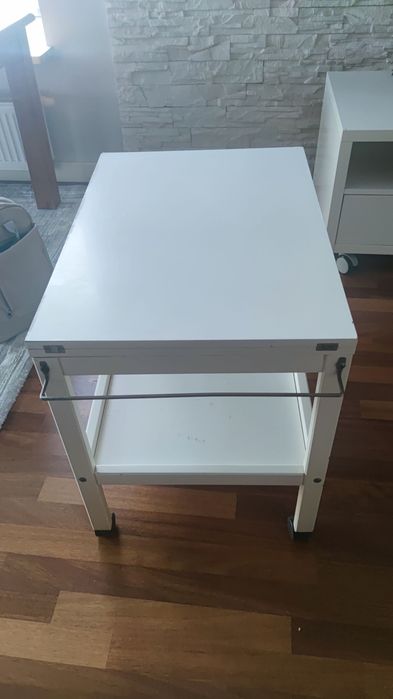 Stolik na kółkach IKEA RÅSKOG – biały, dwa poziomy, stan używany