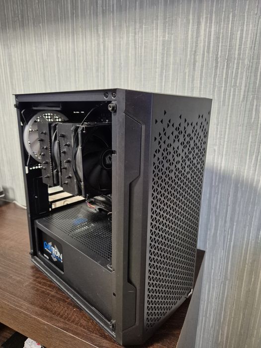 Ігровий комп'ютер , ПК( Ryzen 7 2700x, DDR4 32gb, RTX 2060 Super