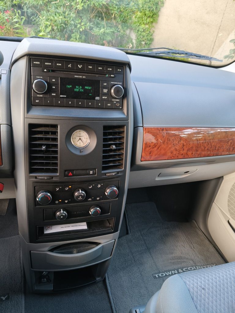 Chrysler Town&Country 3.3V6 ! Zobacz !