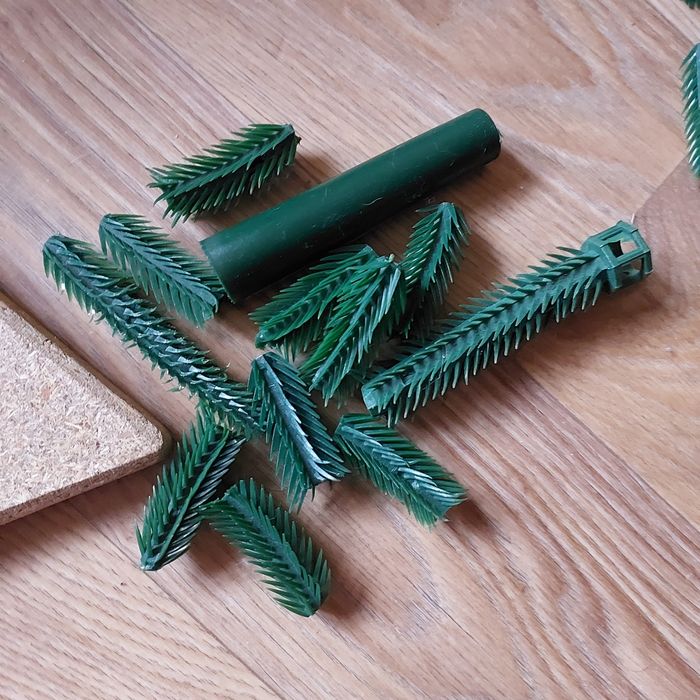 Радянська штучна ялинка – набір для реставрації