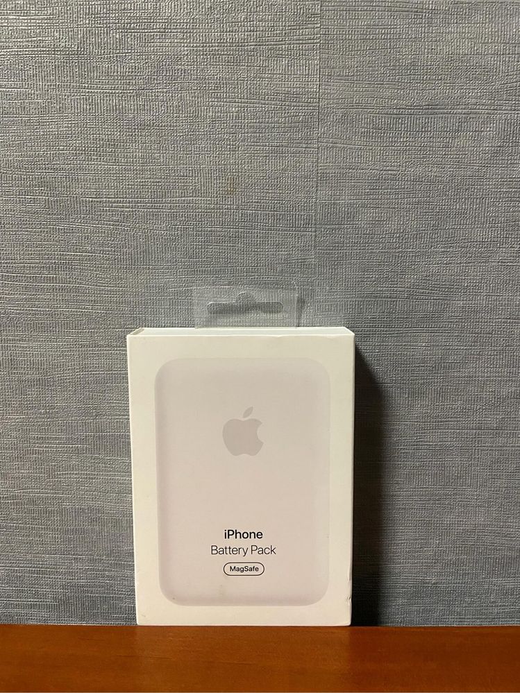 продаю apple baterry pack MagSafe