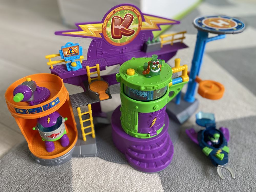 Super Zings Atak na tajne laboratorium Splatterman i Dr Chomper