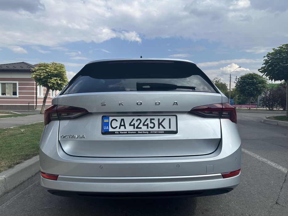Автомобіль шкода Октавія А8