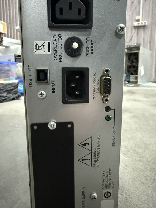 ДБЖ ИБП apc SUA1500RMI2U Smart-Ups