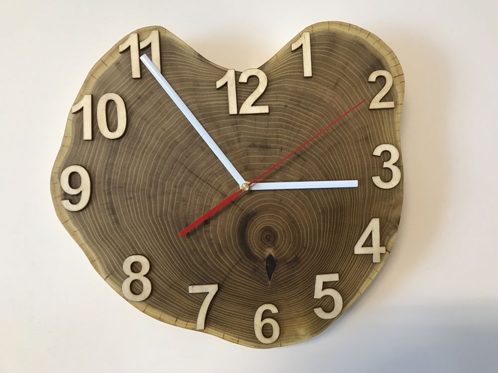 Zegar wiszący drewniany akacjowy