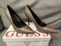 Szpilki Guess
