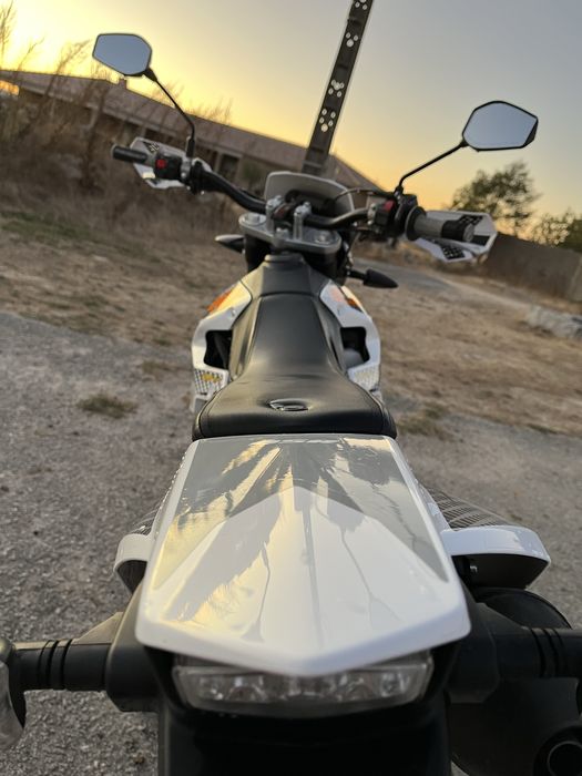 UM DSR 125 supermoto