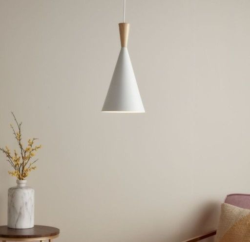 Lampa sufitowa jednopunktowa biała drewno