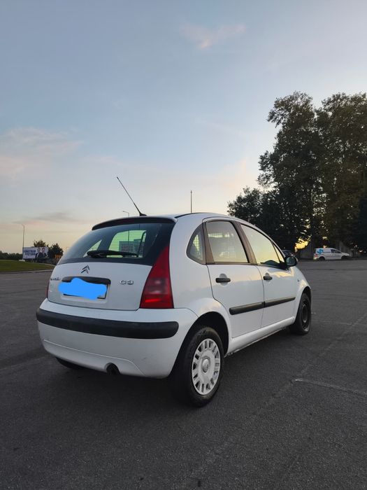 Citroen C3 1400
Comercial, 5 portas, 2 lugares 
IUC baixo
Baixo consum