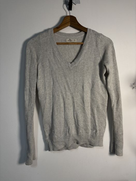 Kremowy beżowy sweter sweterek hollister dekolt v serek