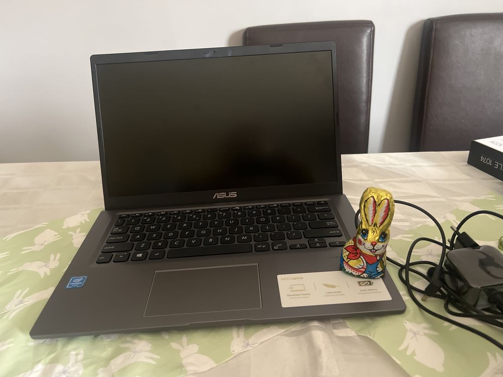 Laptop Asus x415m
