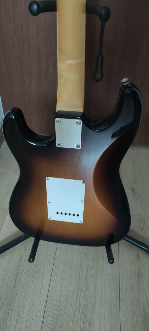 Squier affinity stratocaster gitara elektryczna