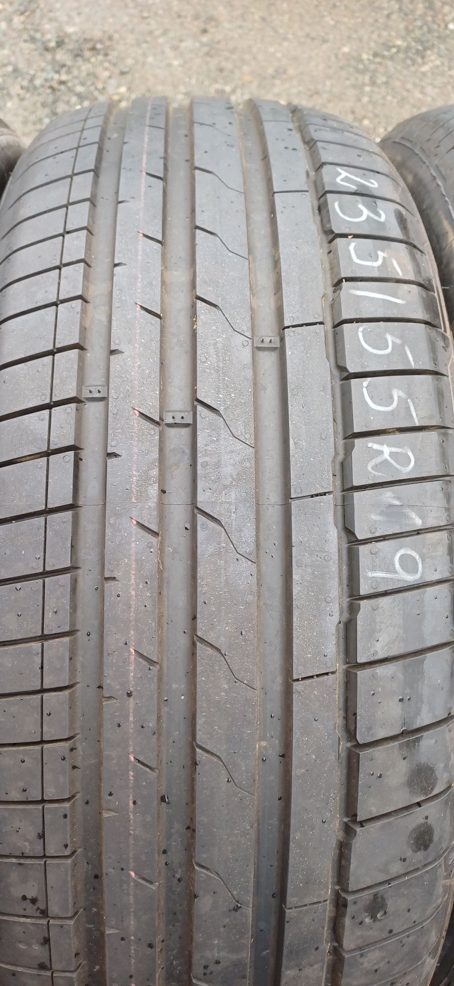 235/55R19 101T HANKOOK , komplet nowych opon letnich.