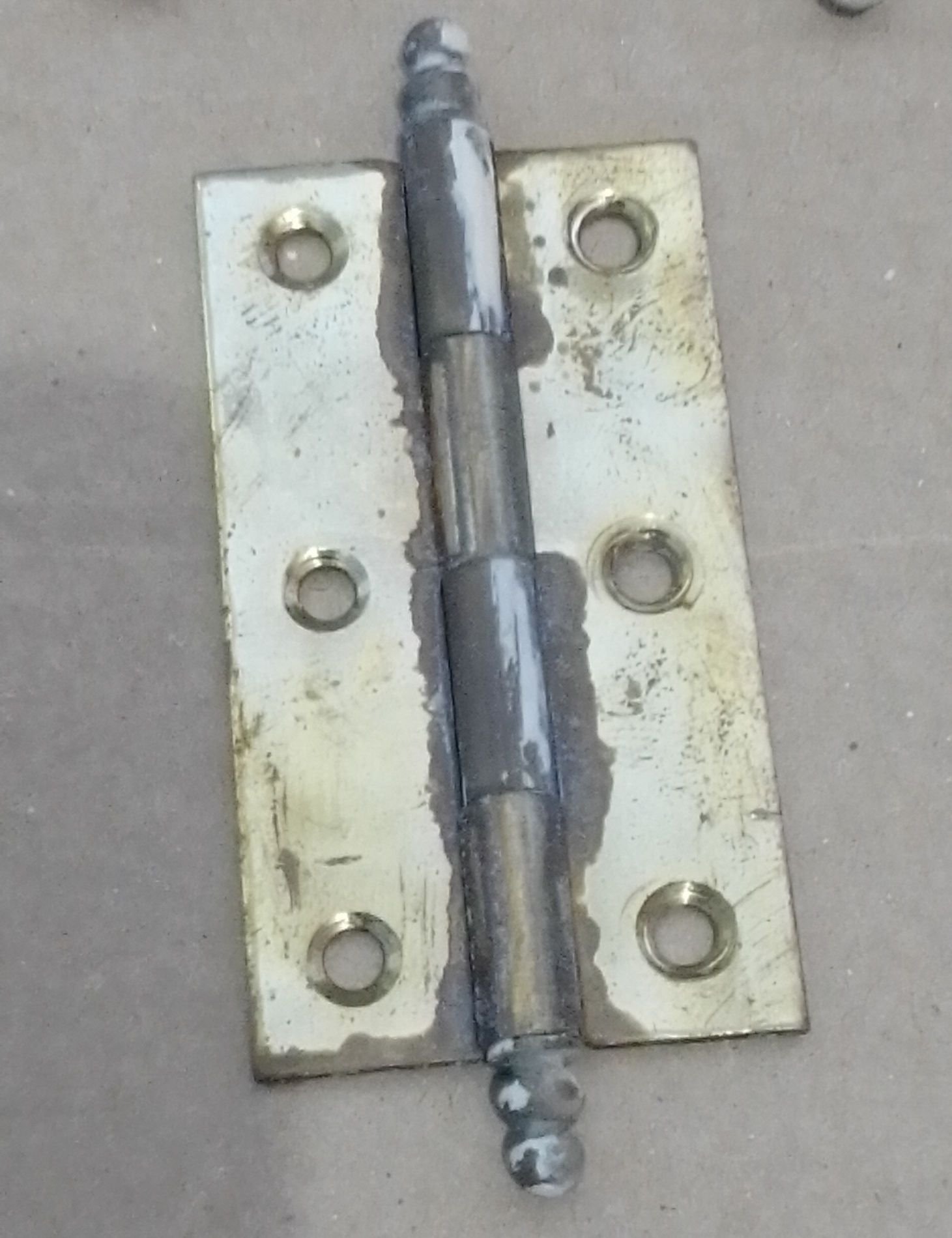Conjunto de dobradiças com carrapeta